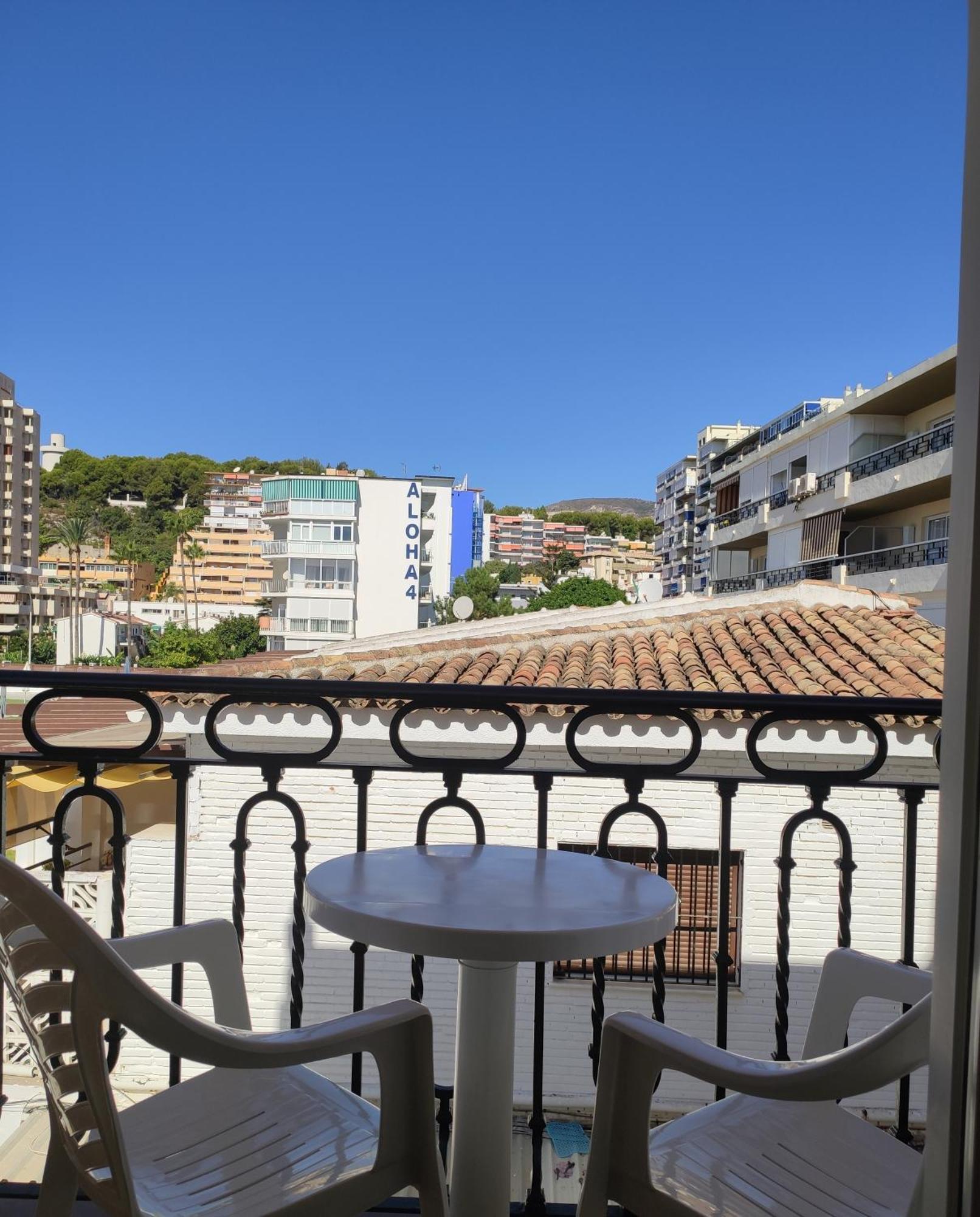 Apartamentos Leonor Carihuela トレモリノス エクステリア 写真
