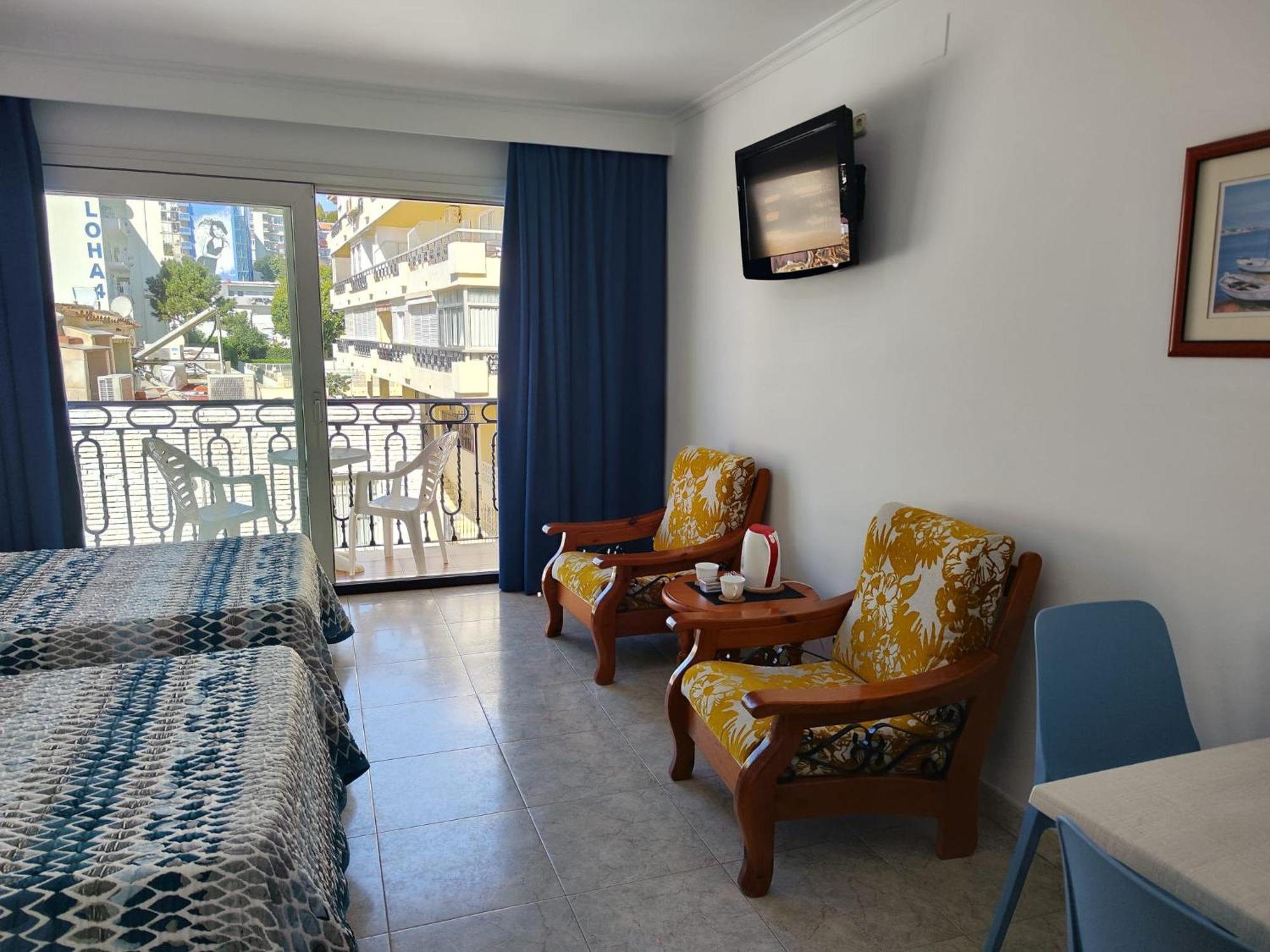 Apartamentos Leonor Carihuela トレモリノス エクステリア 写真