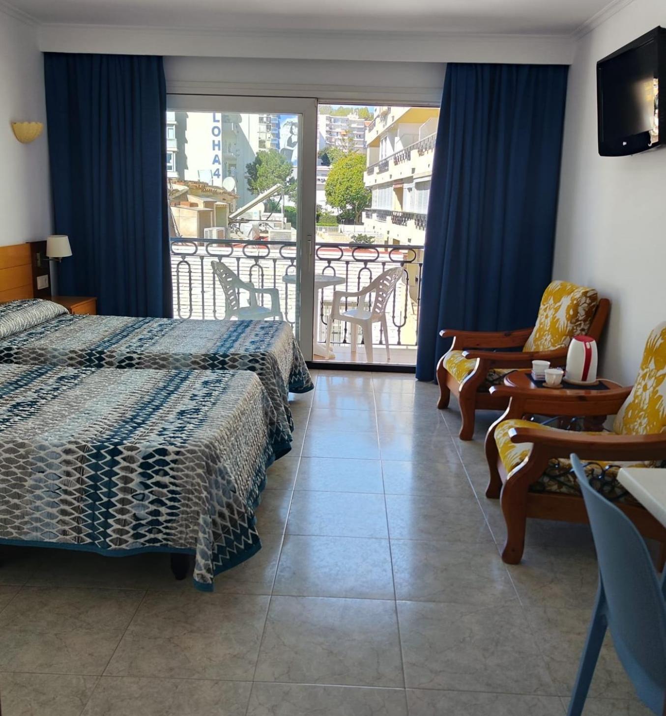 Apartamentos Leonor Carihuela トレモリノス エクステリア 写真