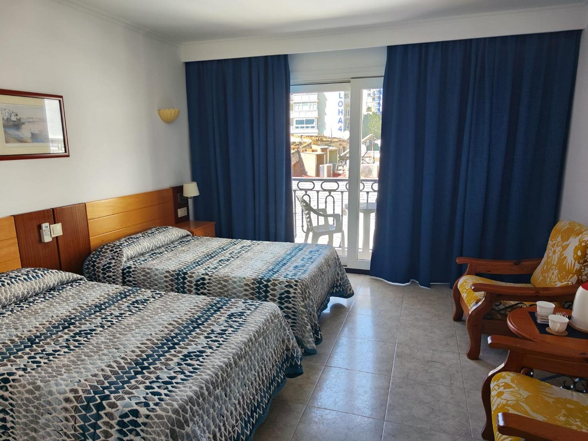 Apartamentos Leonor Carihuela トレモリノス エクステリア 写真