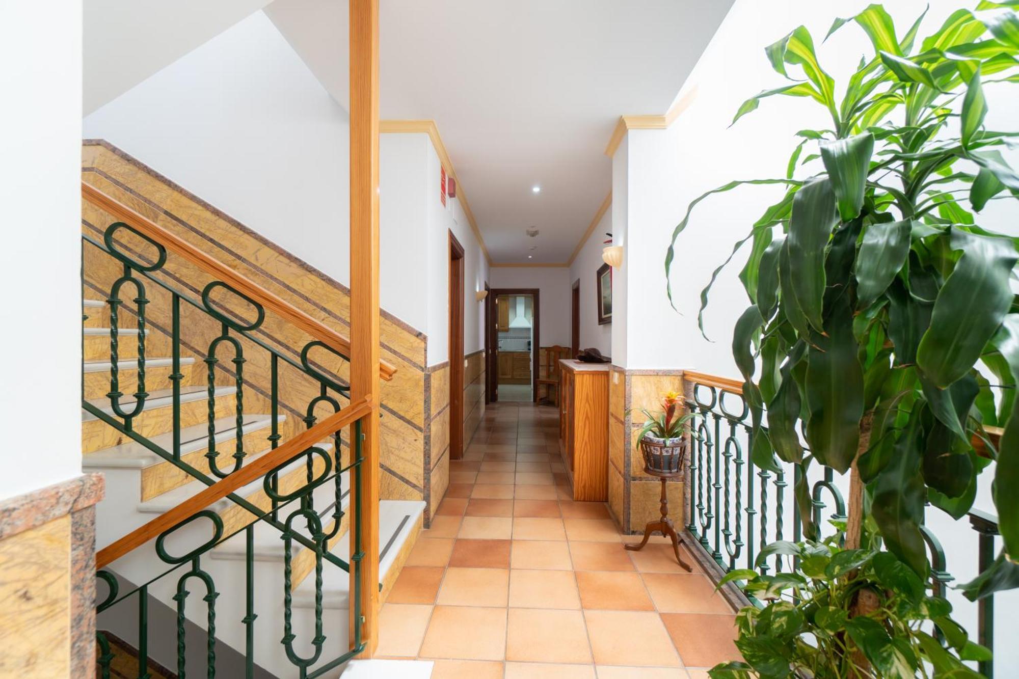 Apartamentos Leonor Carihuela トレモリノス エクステリア 写真