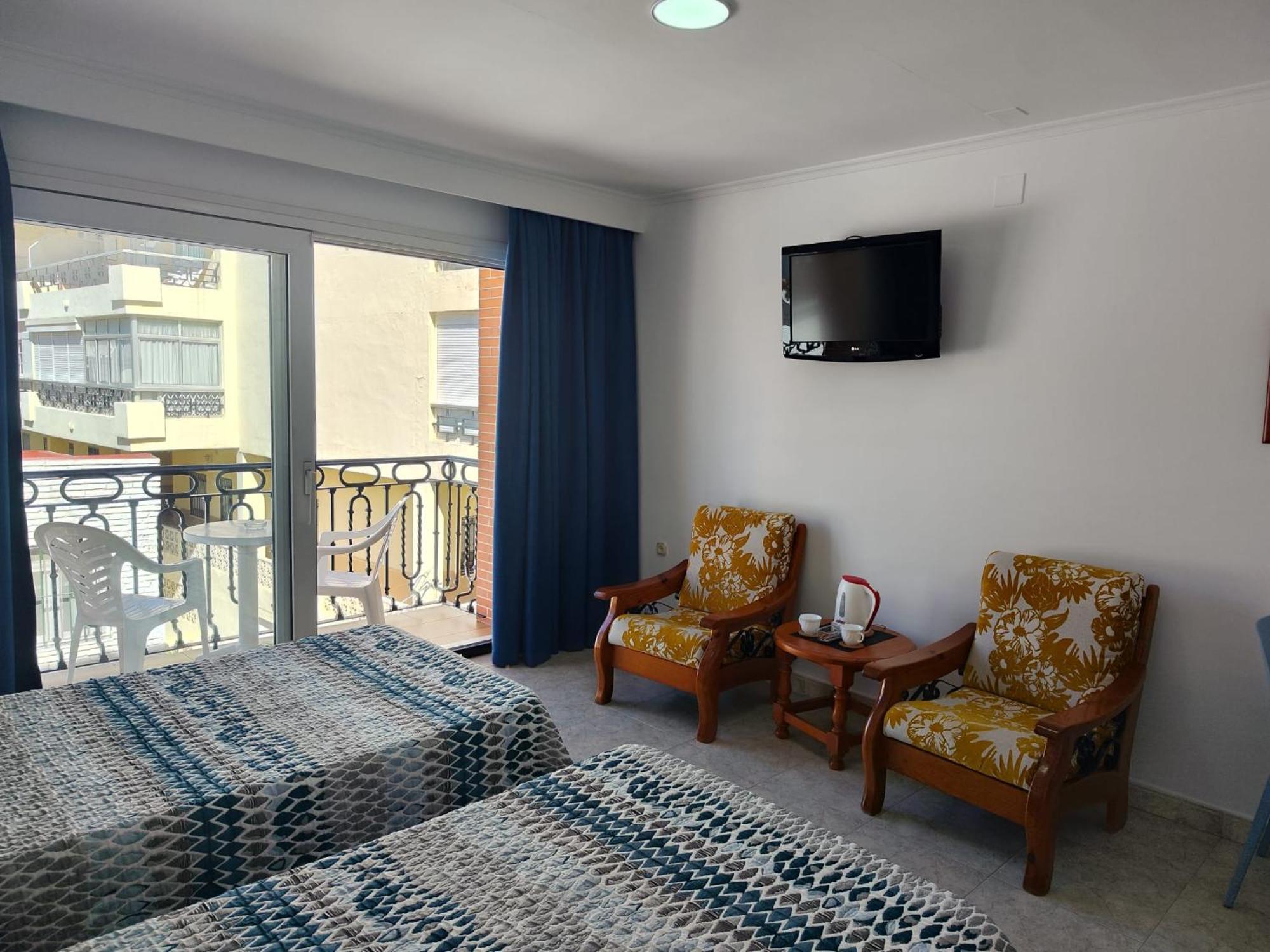 Apartamentos Leonor Carihuela トレモリノス エクステリア 写真