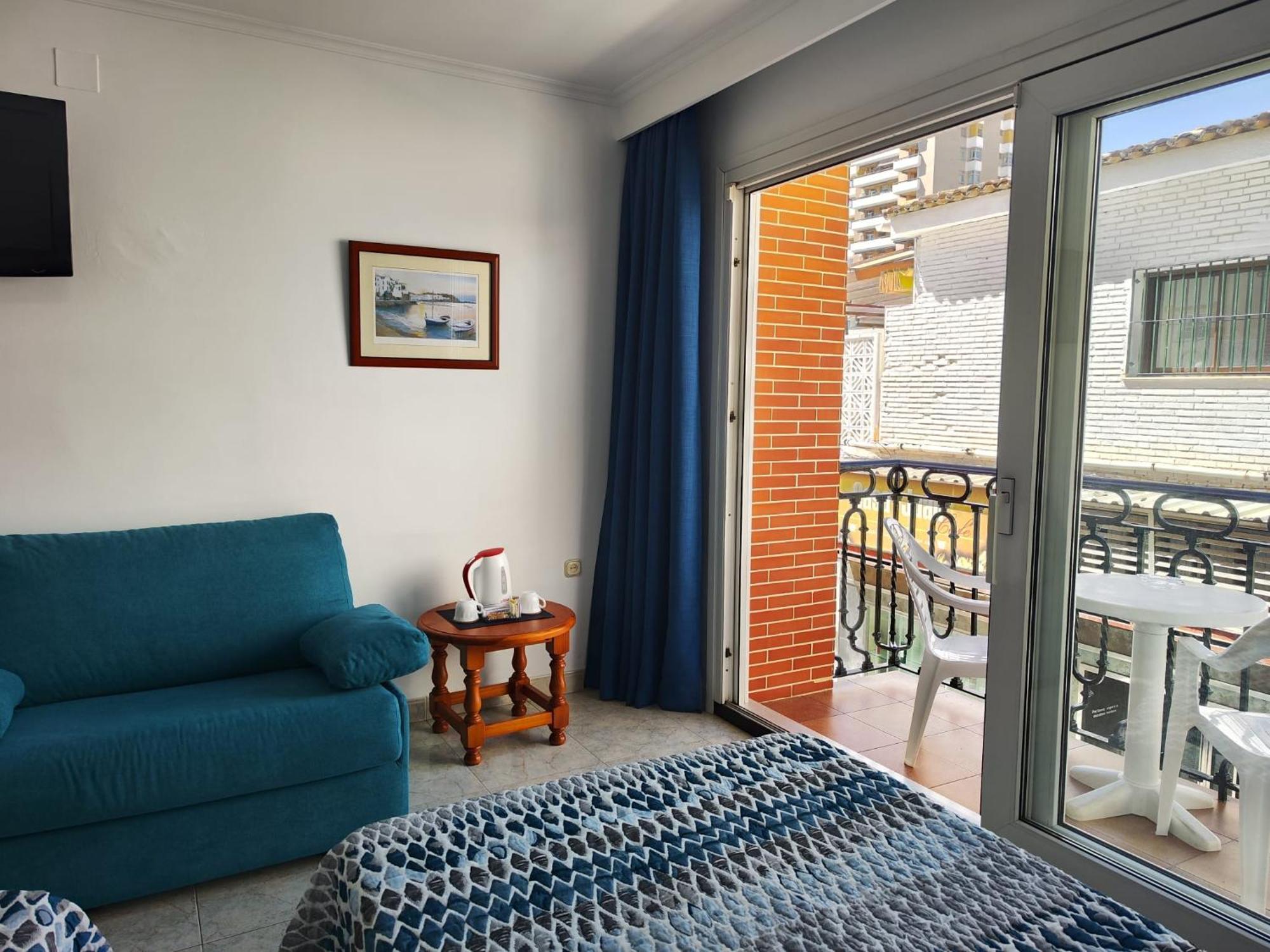 Apartamentos Leonor Carihuela トレモリノス エクステリア 写真