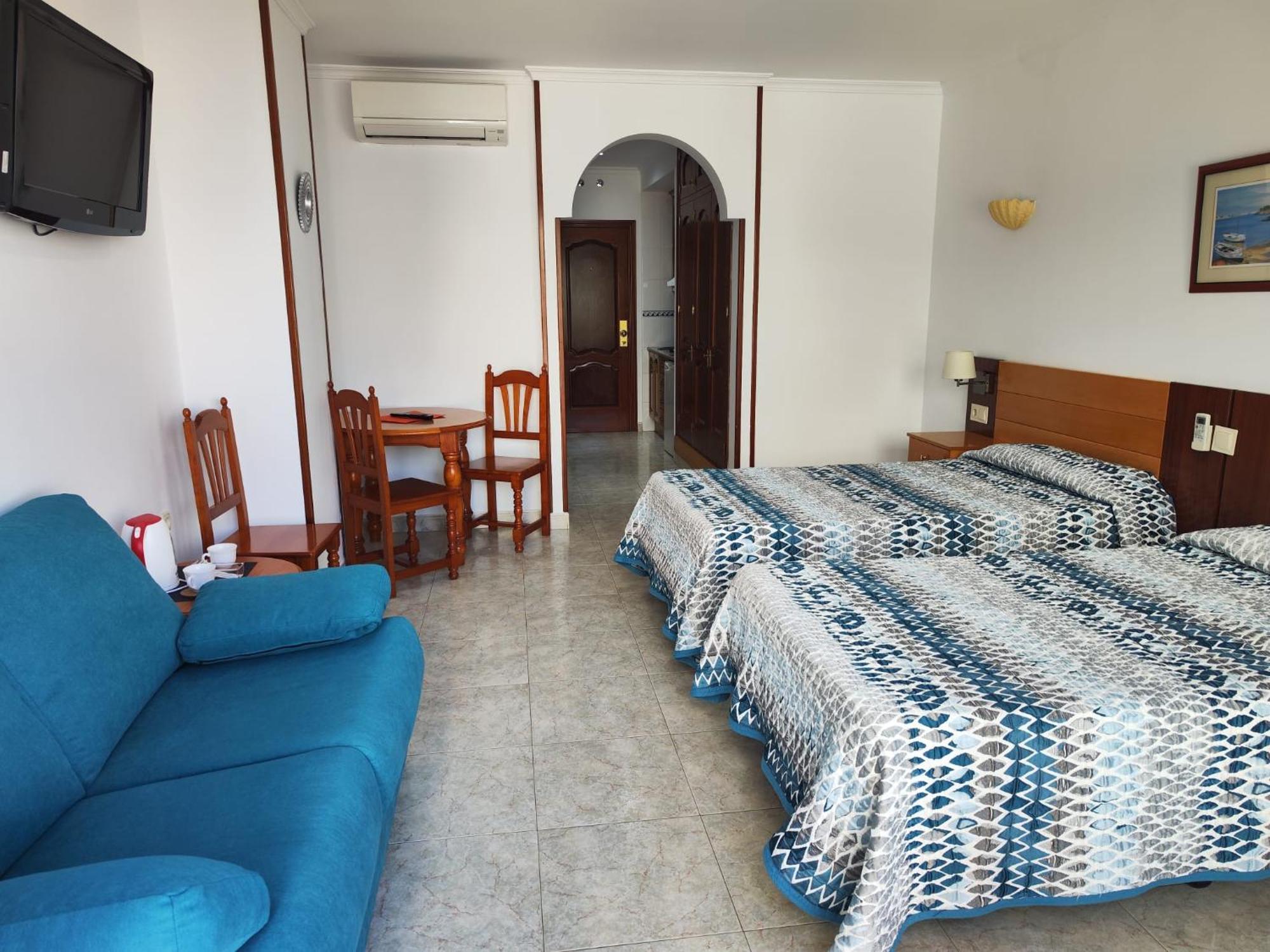Apartamentos Leonor Carihuela トレモリノス エクステリア 写真