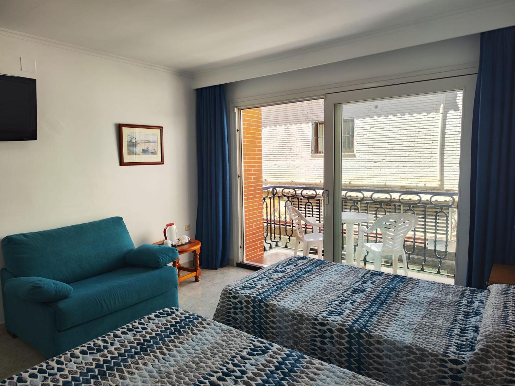 Apartamentos Leonor Carihuela トレモリノス エクステリア 写真